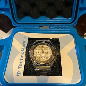 TechnoMarine rose gold invicta watch with 1 slot case and travel case